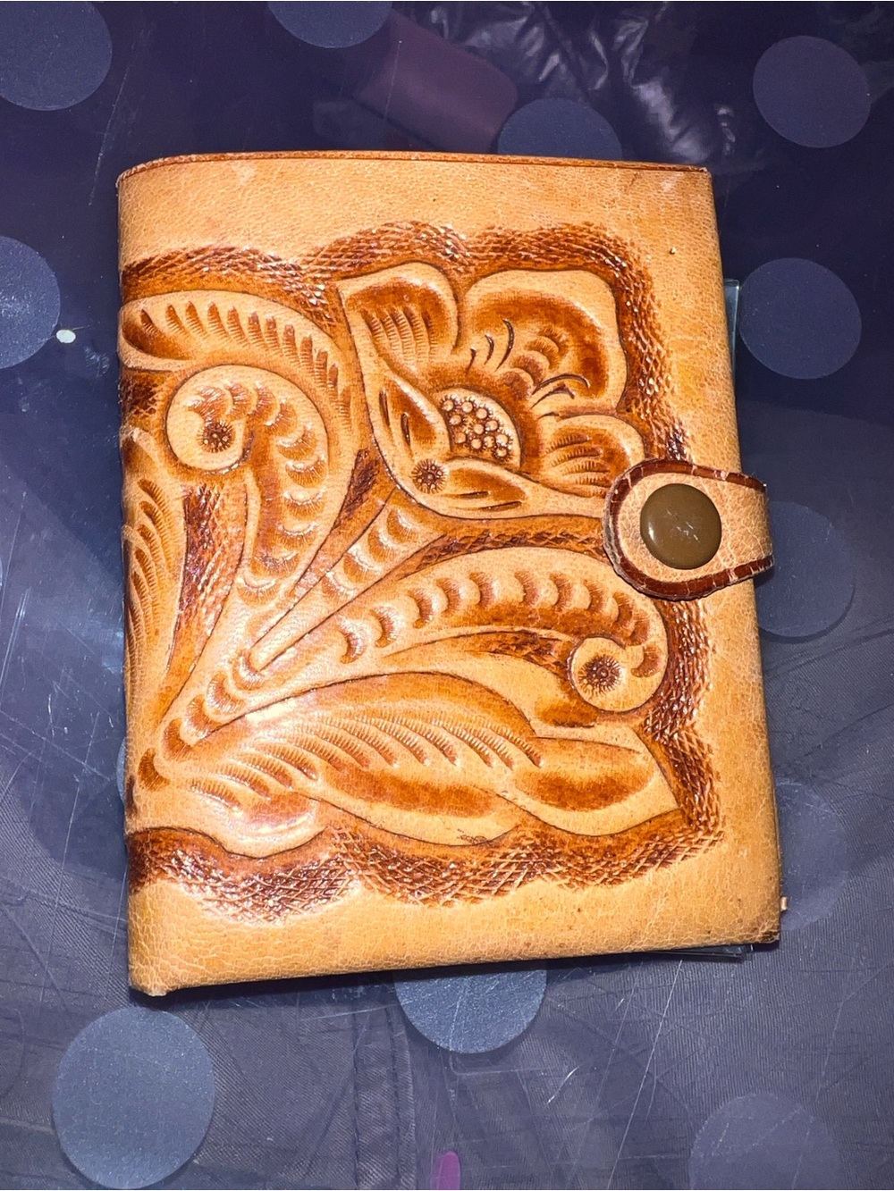 Hand-Tooled Tan Leather Wallet - Artmex
